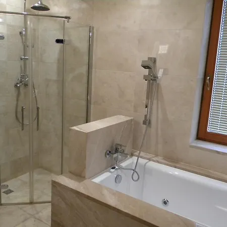 Apartament Luksusowy Apartament *